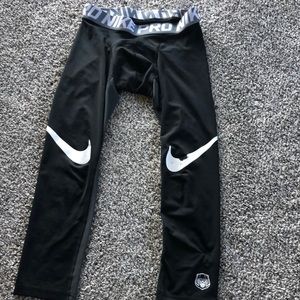Nike pro mid length athletic legging sz small